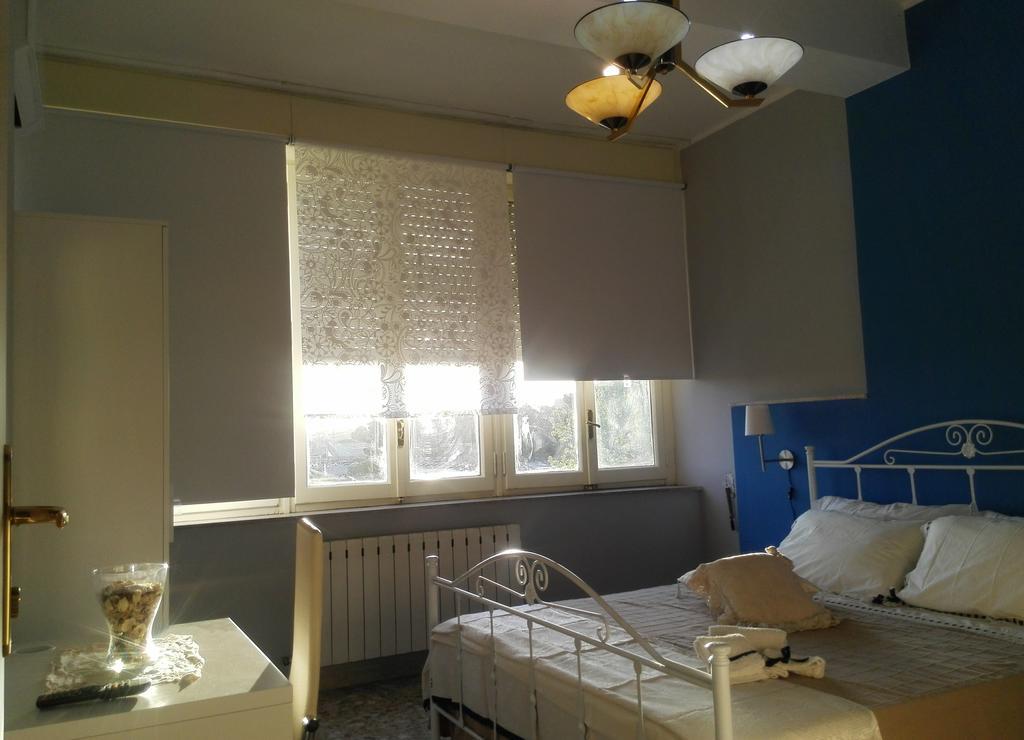 La Fonte Bed & Breakfast Syracuse Room photo