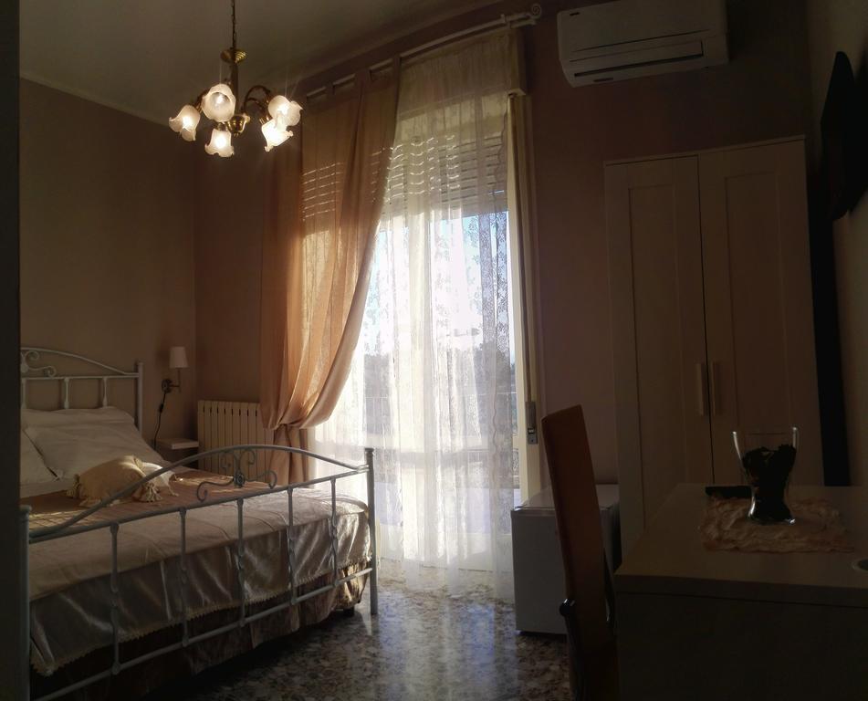 La Fonte Bed & Breakfast Syracuse Room photo